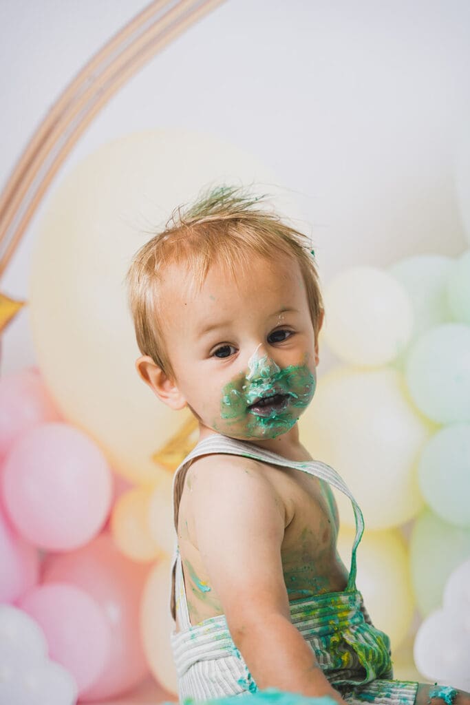 Cake smash birthday session in Marin County studio