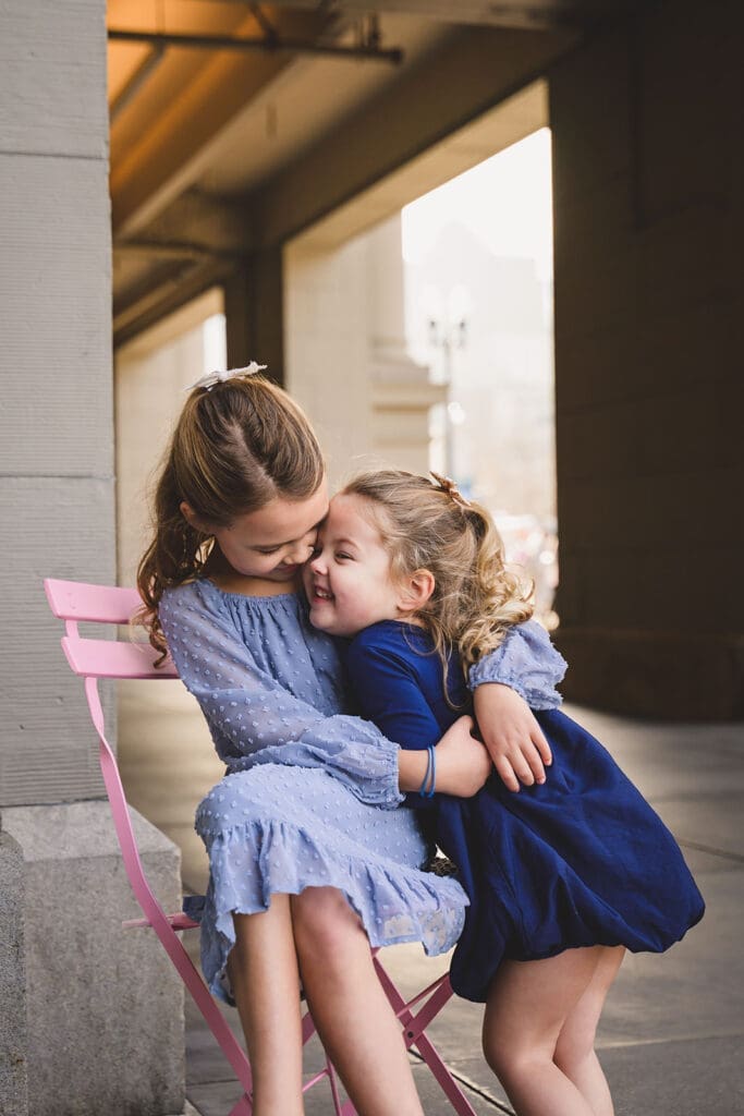  Family photos at the San Francisco Ferry Building with three young children playing along the Embarcadero | Mini Anna Photography